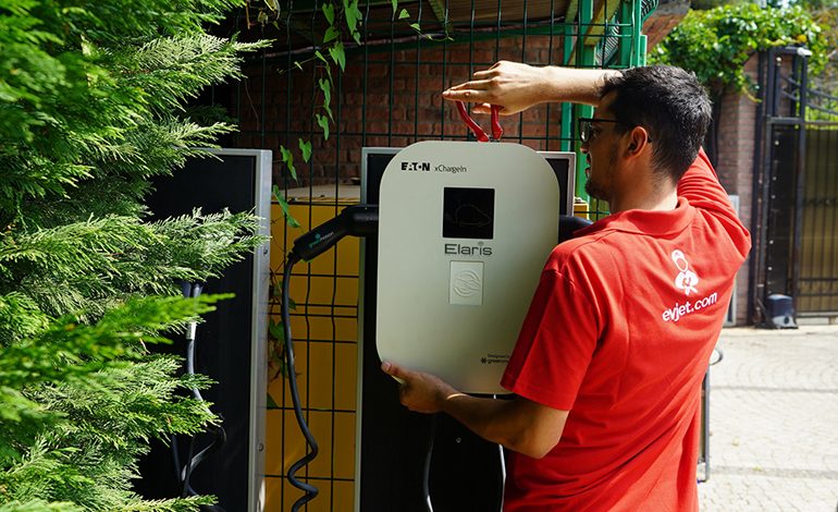 Yönetmelik değişti, elektrikli araç şarj ünitesi kurulumu kolaylaştı