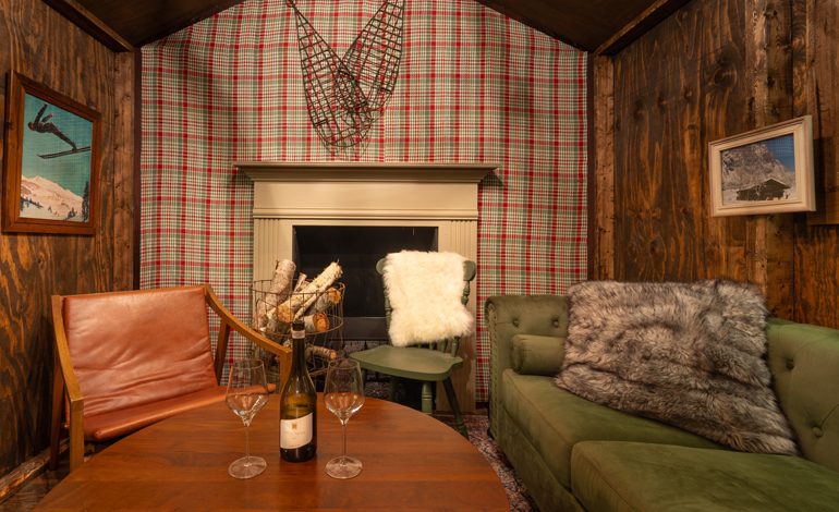 THE PENINSULA NEW YORK, İKONİK ÇATI TERASINDA “CHESA” İSVİÇRE DAĞ EVLERİNİ TANITIYOR