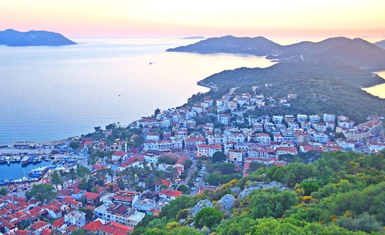 Kaş ve Kalkan’da Turizm Dönüşüyor