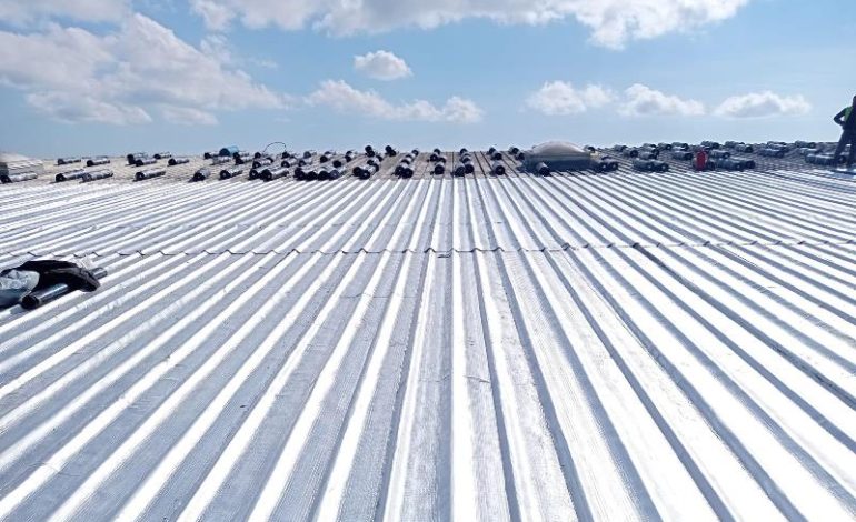 Endüstriyel Yapılarında Çatı Kaynaklı Riskleri Azaltan Akıllı Yalıtım Yaklaşımı