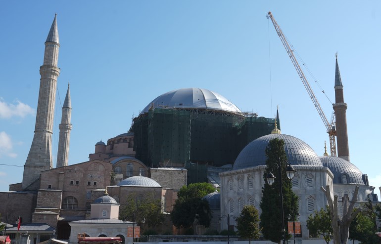 AYASOFYA’NIN MİHRAP BÖLÜMÜNDEKİ KUBBEDE GÜÇLENDİRME VE KONSERVASYON ÇALIŞMALARI BAŞLIYOR