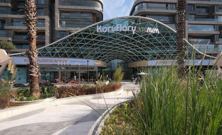 FLORYA’NIN YENİ ALIŞVERİŞ VE YAŞAM MERKEZİ KORU FLORYA AVM, 220’DEN FAZLA MARKASIYLA ZİYARETÇİLERİNİ AĞIRLAMAYA BAŞLADI